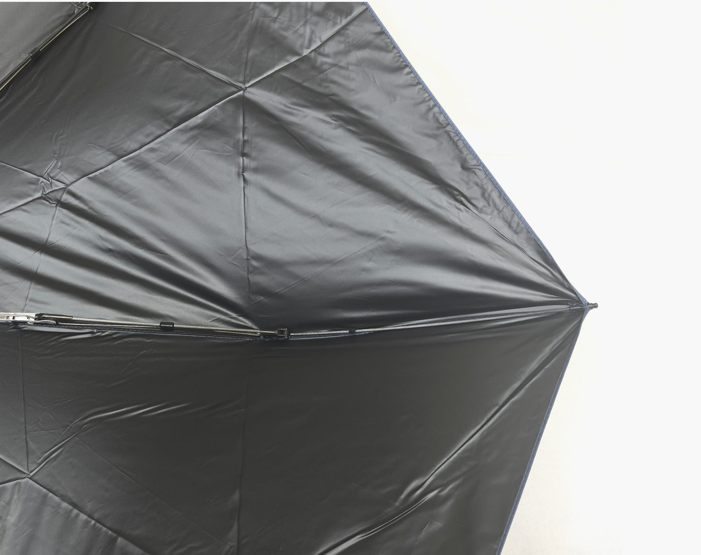 Three Folding Safety Automatic Umbrella with Black Pu Coating and Windproof Frame for Sunny and Rainy Customizable