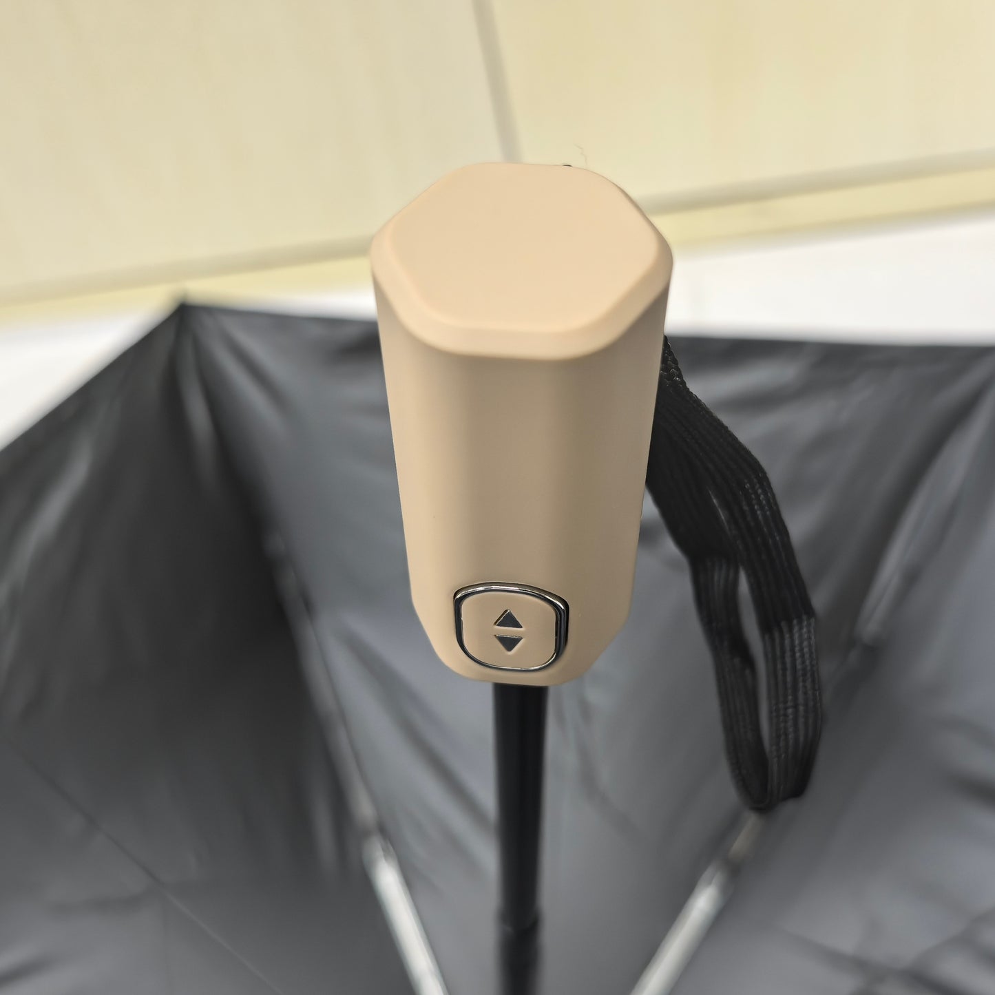Three Folding Safety Automatic Umbrella with Black Pu Coating and Windproof Frame for Sunny and Rainy Customizable