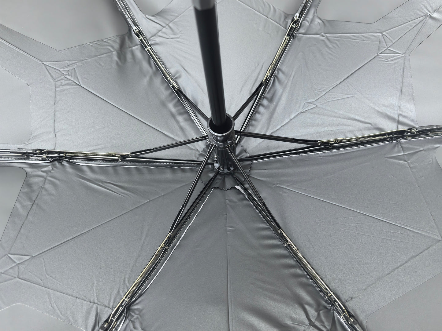 Three Folding Automatic Umbrella with Attached Shape Memory Patch for Easy Folding and Strong Windproof Frame Customizable